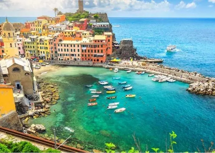 Komodo & Cinque Terre * La Spezia