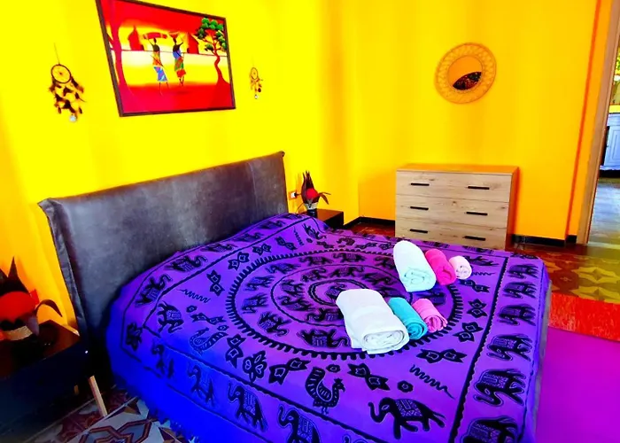 Komodo & Cinque Terre Apartment *